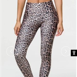 Onzie high rise leggings